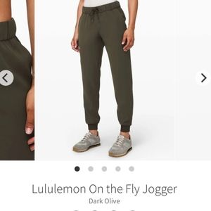 Lululemon Athletica On the Fly Joggers Woven
